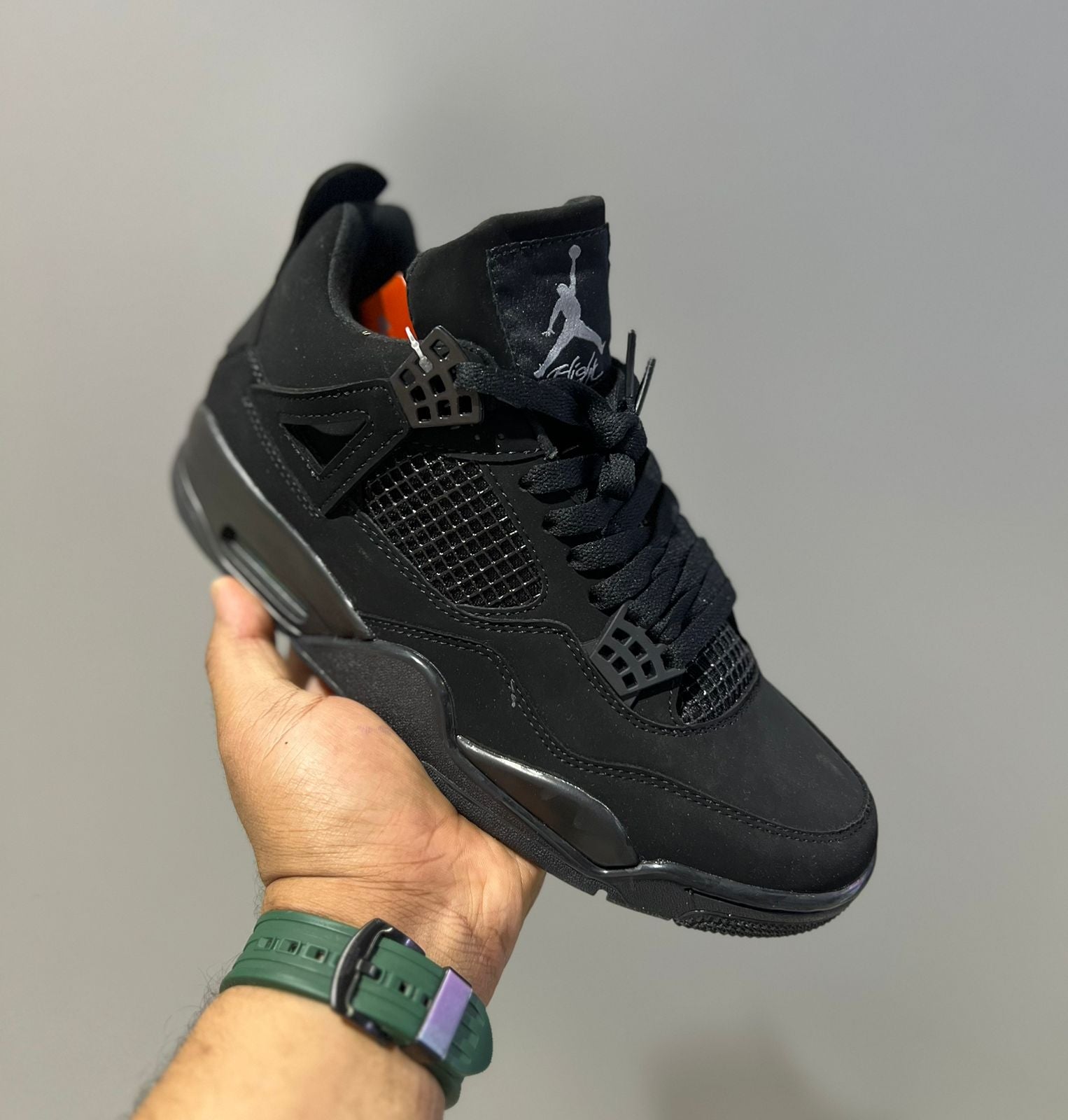 JORDAN 4