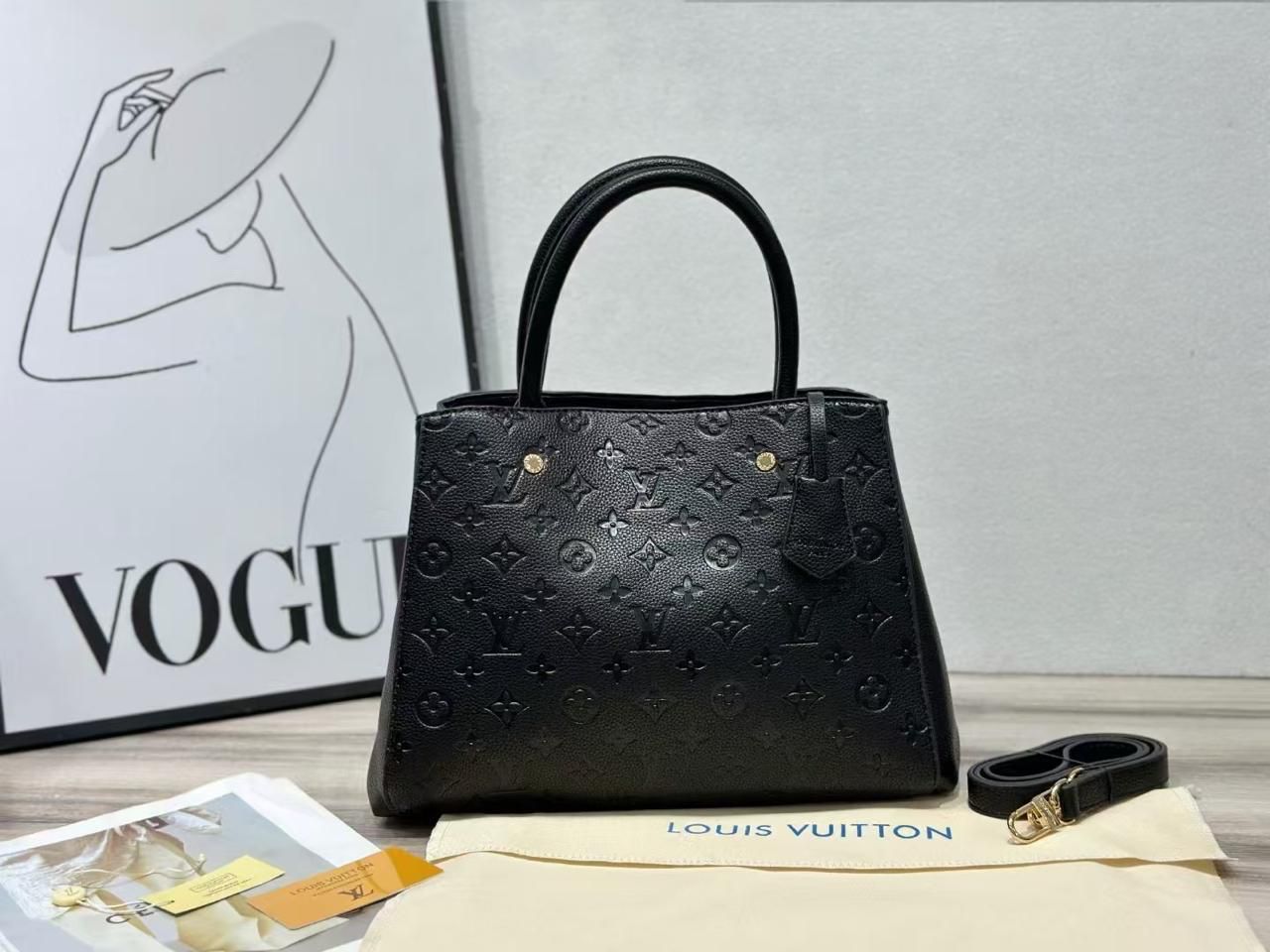 LOUIS VUITTON female bag