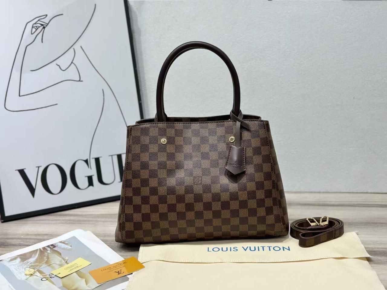 LOUIS VUITTON female bag