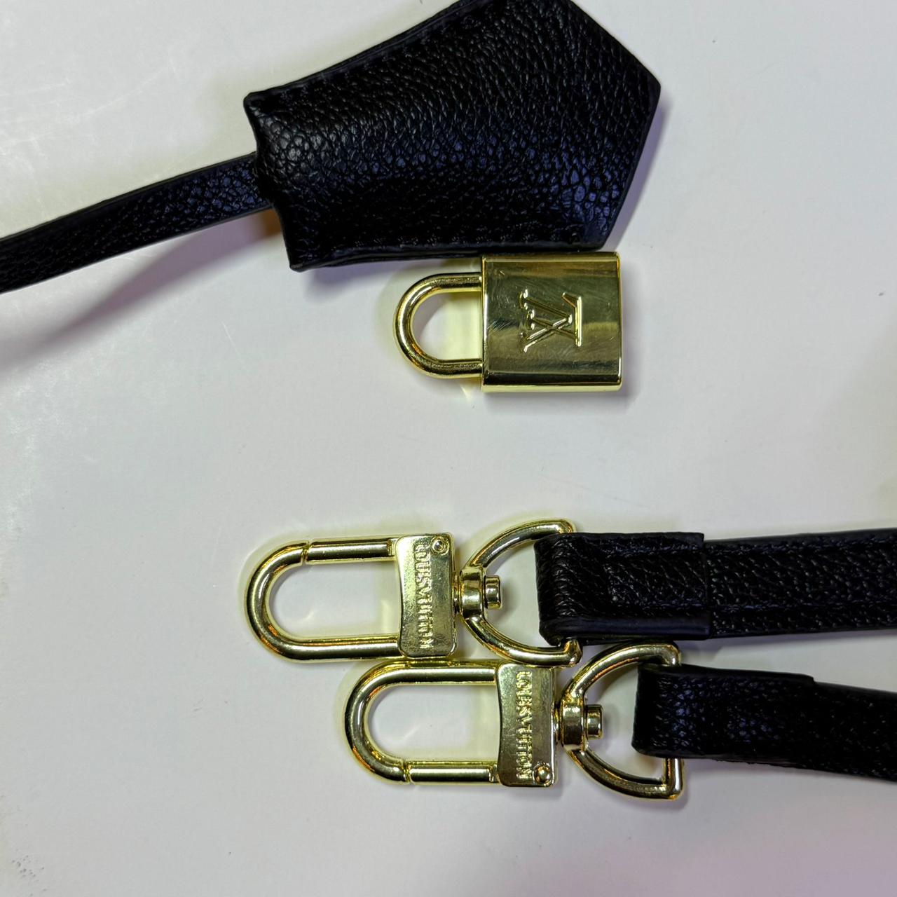 LOUIS VUITTON female bag