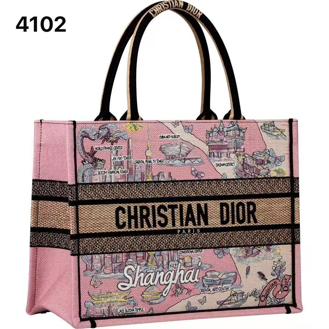 Dior female bag