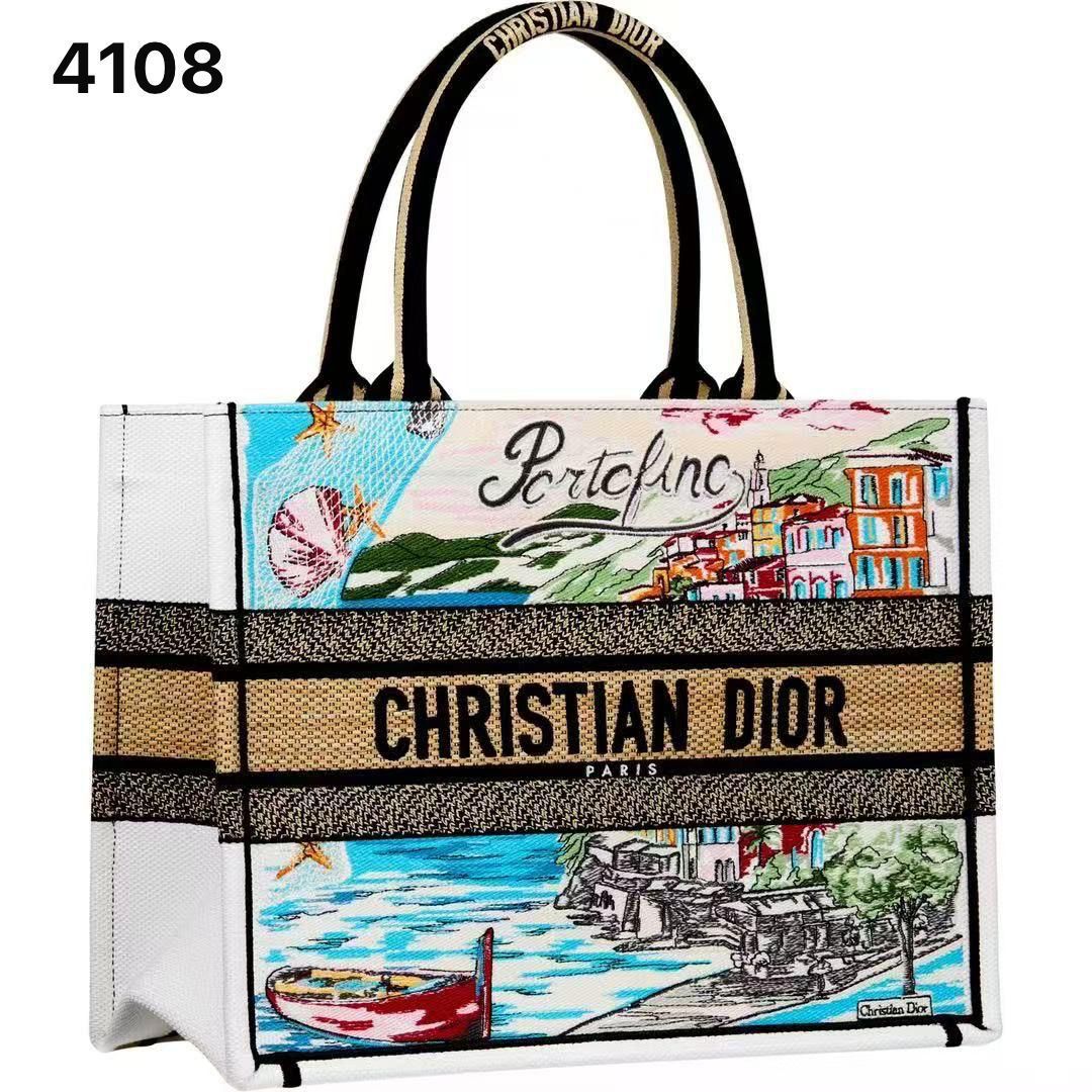 Dior female bag