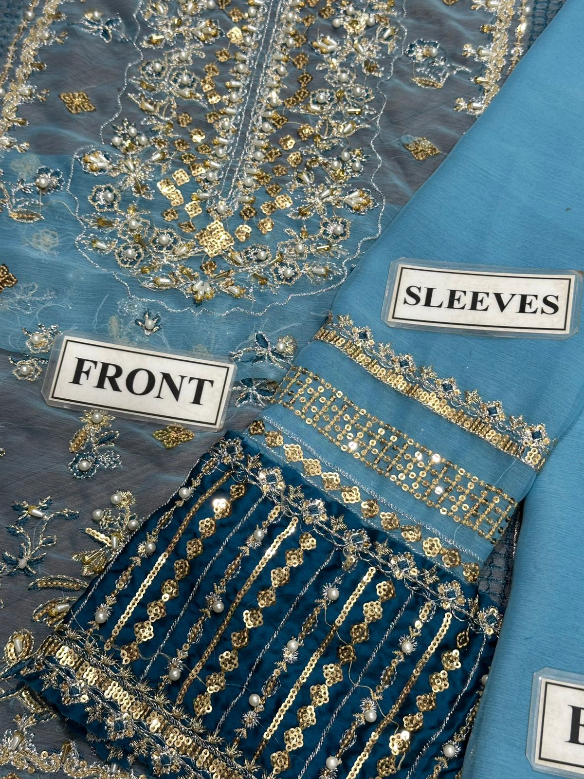 BRAND…CHARIZMA Unstitch